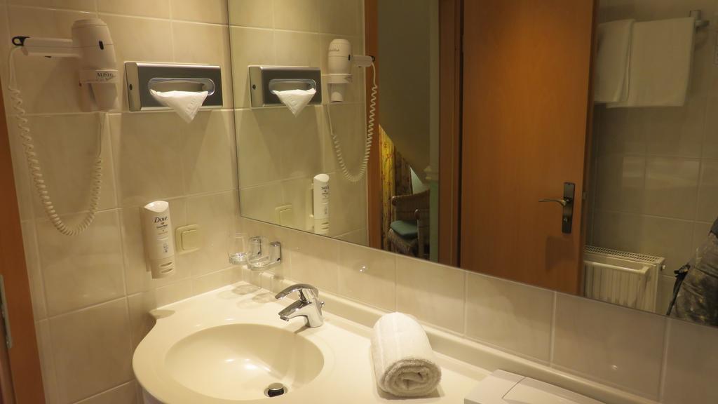 Hotel Garni Nussbaumhof Ückeritz Zimmer foto
